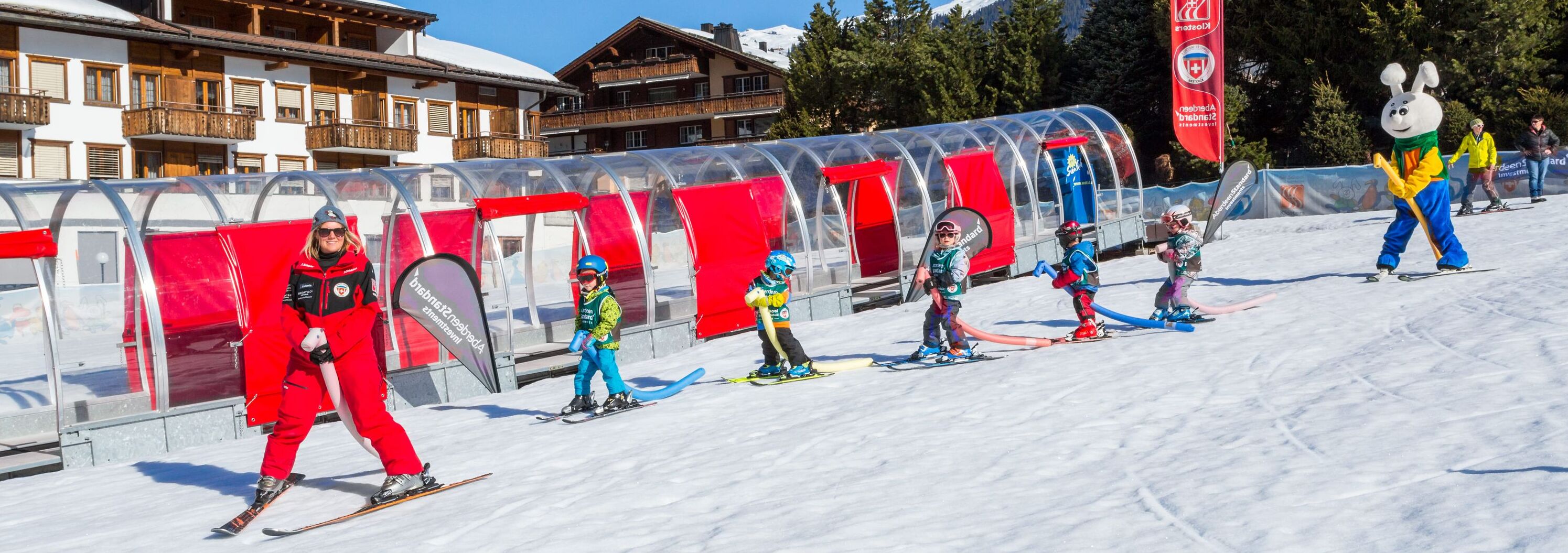 Skigruppe im Kinderland der Skischule Klosters 