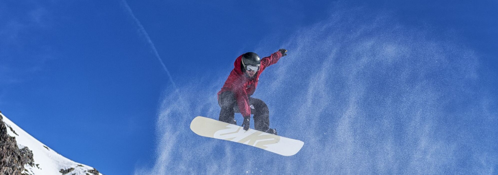 Snowboard Jump im Skigebiet Klosters / Davos